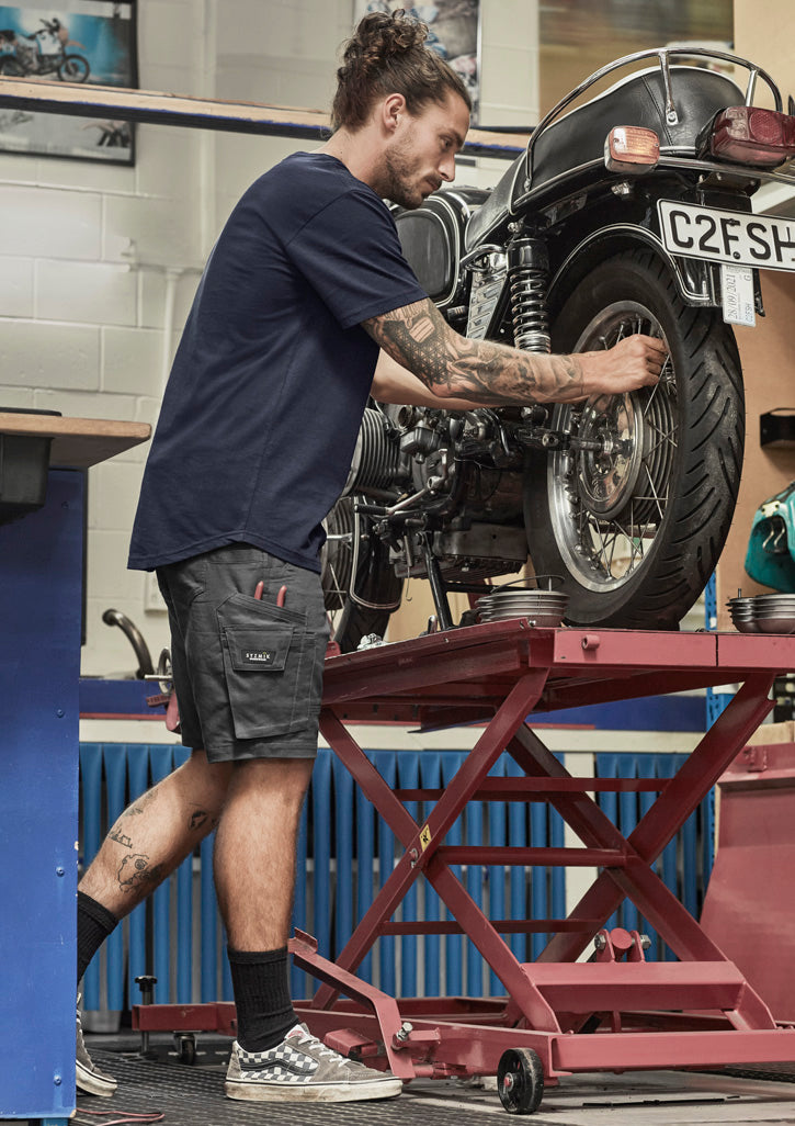 Mens Rugged Cooling Stretch Short Charcoal front